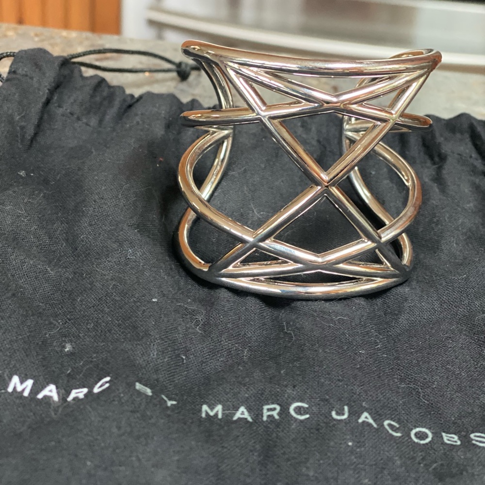 Marc by Marc Jacobs silver cuff bracelet comes with pouch